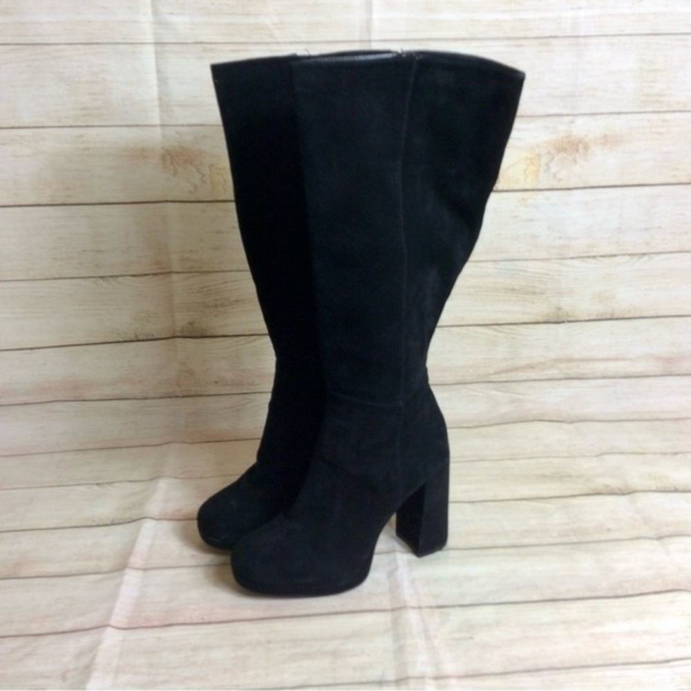 Steve Madden Chuy knee-high Marcello boot. 8.5 suede leather. Black